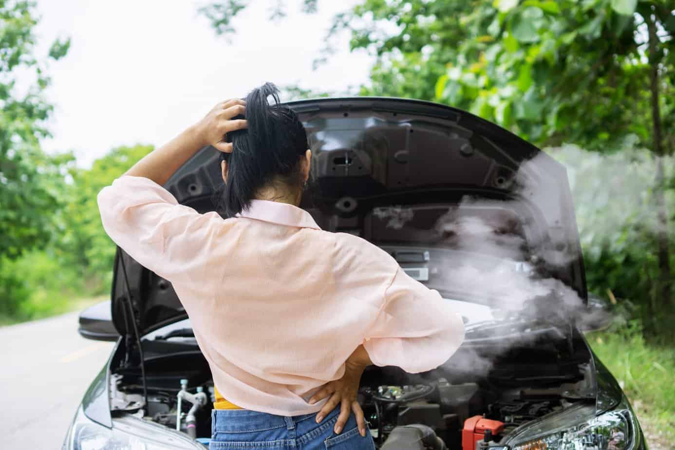 Es gibt einige Indizien für einen Motorschaden. Motorschaden Foto: ©doucefleur/stock adobe